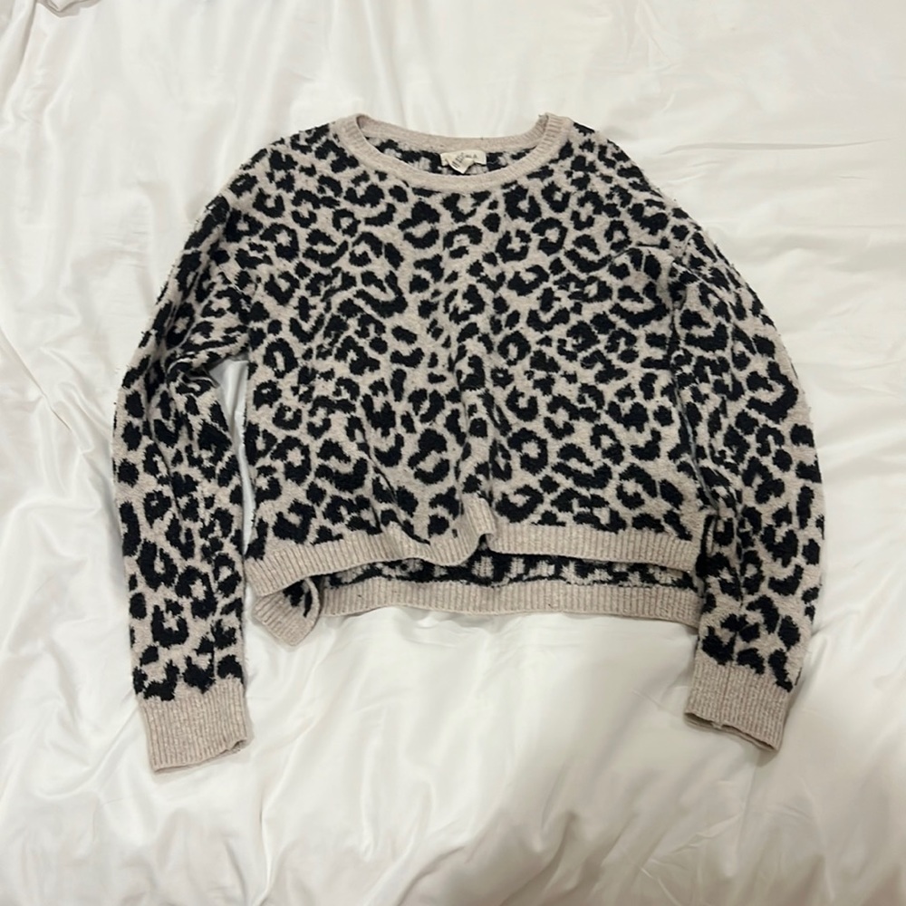 Extra small cute cheeta print sweater